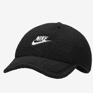 Nike Club Cap
Unstructured Curved Bill Cap